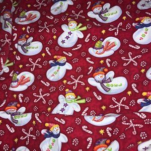 White Swan Scrub Top Christmas Snowmen Size small